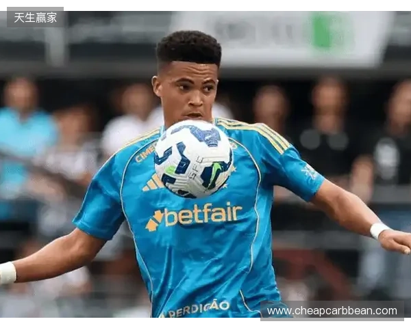 多特即将签下17岁左后卫帕特雷斯，预计给克鲁塞罗超千万欧