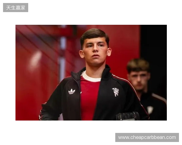 曼联青训教练：莱西踢球心智愈发成熟，跟一线队训练提升了他